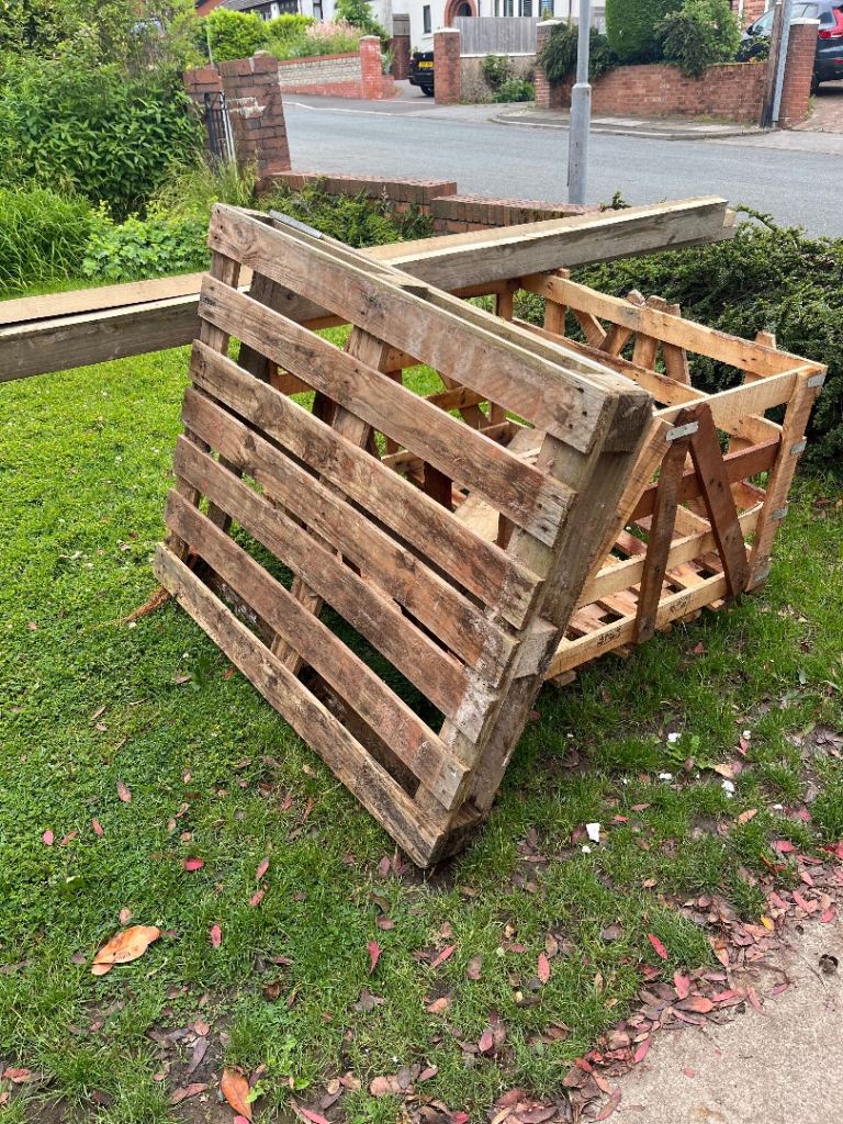 Free wooden pallet, crate and timber off cuts