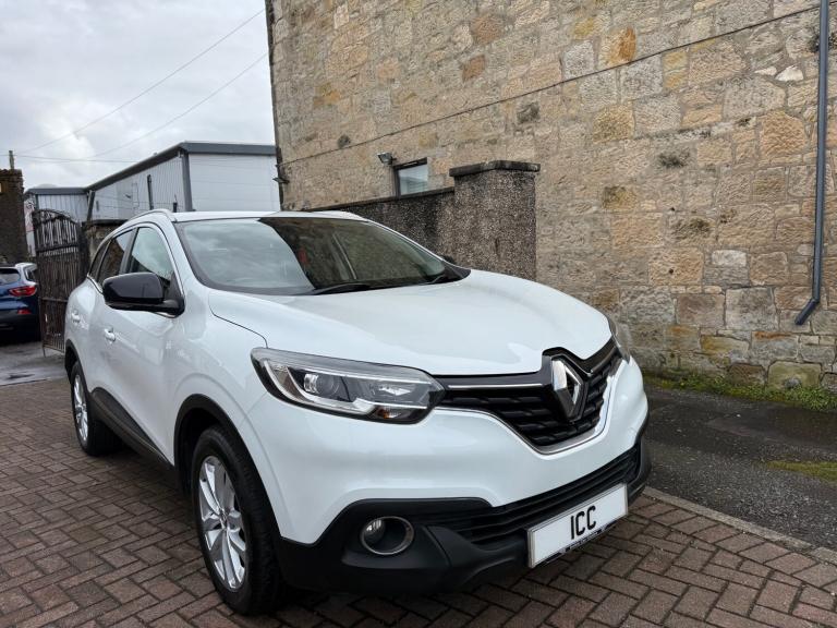 2016 RENAULT KADJAR DYNAMIQUE NAV 1.5 DCI 5DR WHITE MET SATNAV £20 TAX B/TOOTH