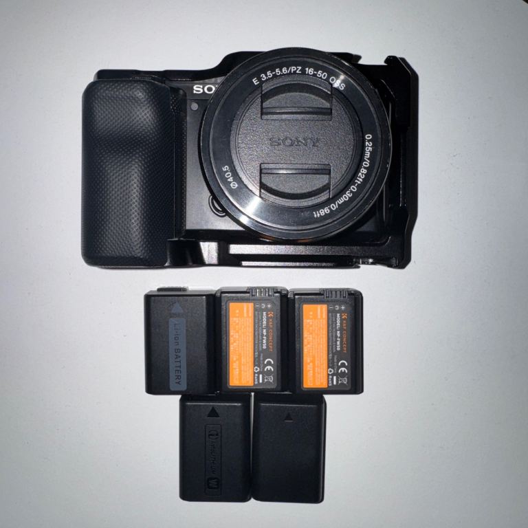 🔥HOT DEAL🔥 Sony ZV-E10 Mirrorless 4K Camera With Kit Lens and Accessories