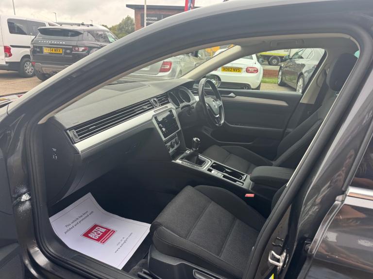 2018 Volkswagen Passat 2.0 TDI SE Business 5dr ++ SAT NAV / ULEZ / DAB / 65.7 MPG ++ ESTATE Diese...