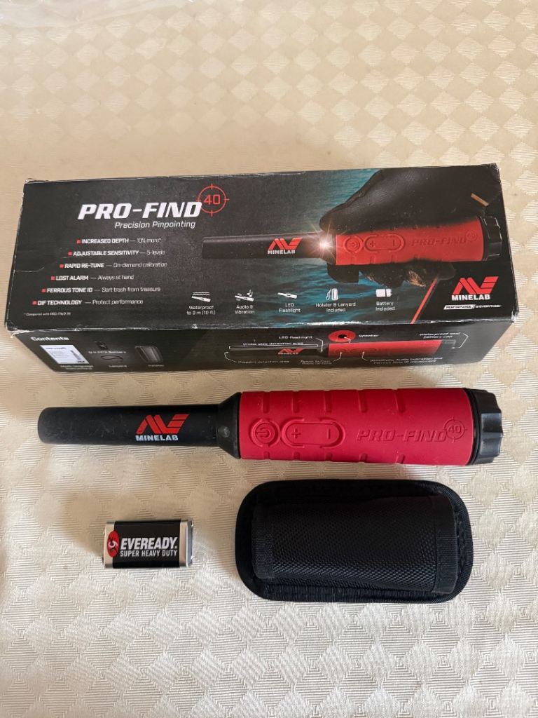 Minelab PRO-FIND 40 Pinpointer Metal Detector with Holster