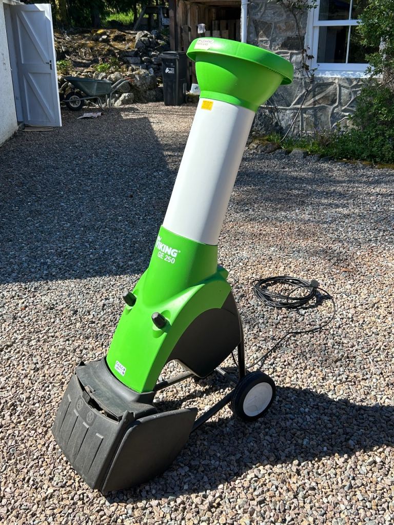 Garden shredder