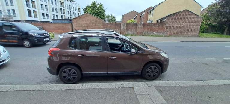Peugeot, 2008, Hatchback, 2014, Semi-Auto, 1560 (cc), 5 doors
