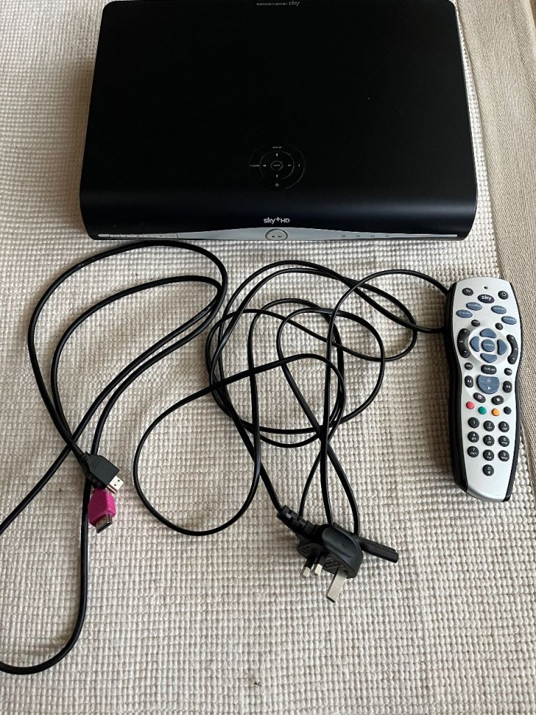 Sky+ HD box DRX890 - C. Great condition. With power cable, HDMI and remote 500GB