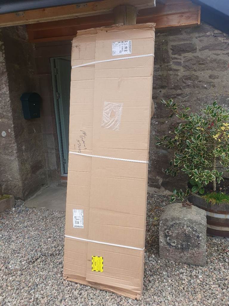 Bead and butt ledged pine door