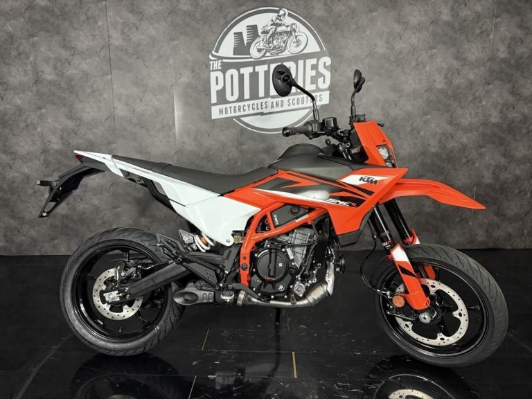 KTM 125 SMC-R 2025 *0% Finance now on plus £300 saving!*