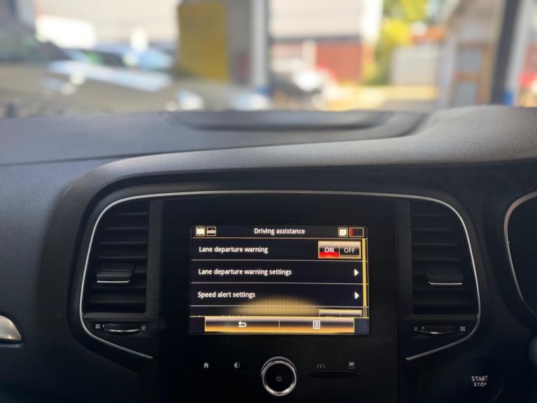 2018 Renault Megane 1.2 TCe Dynamique Nav Euro 6 (s/s) 5dr HATCHBACK Petrol Manual