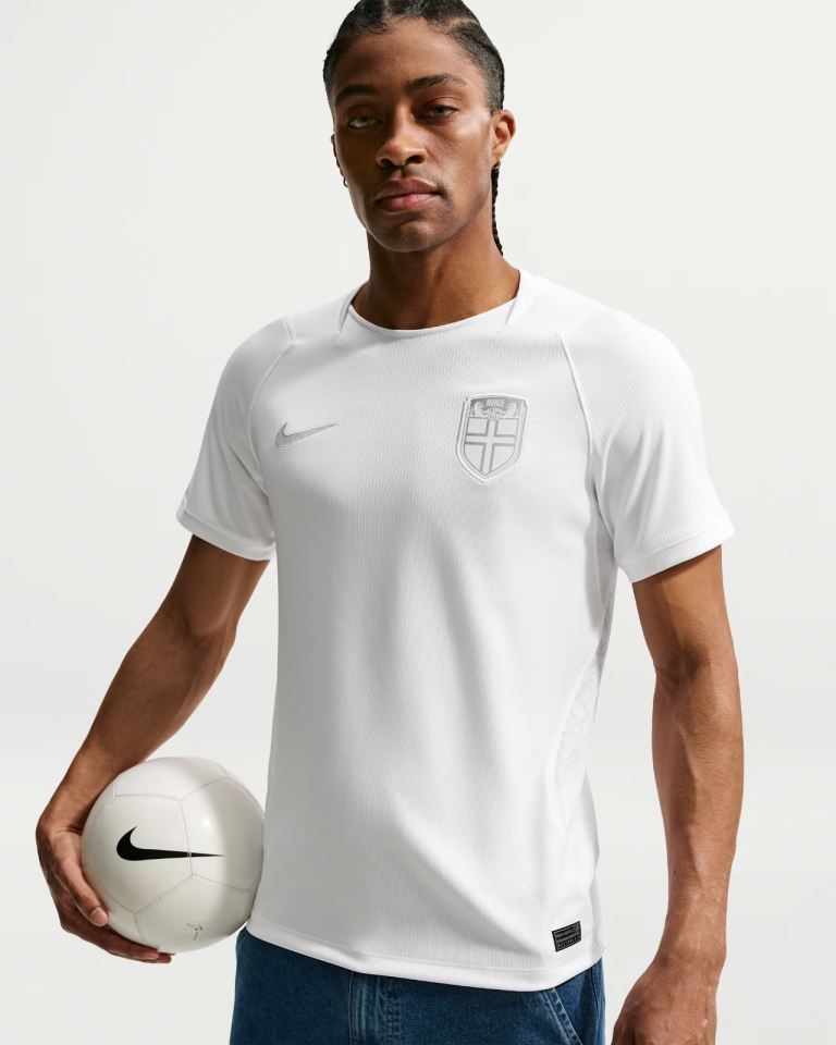 Nike Football Shirt Norway – New with Tags