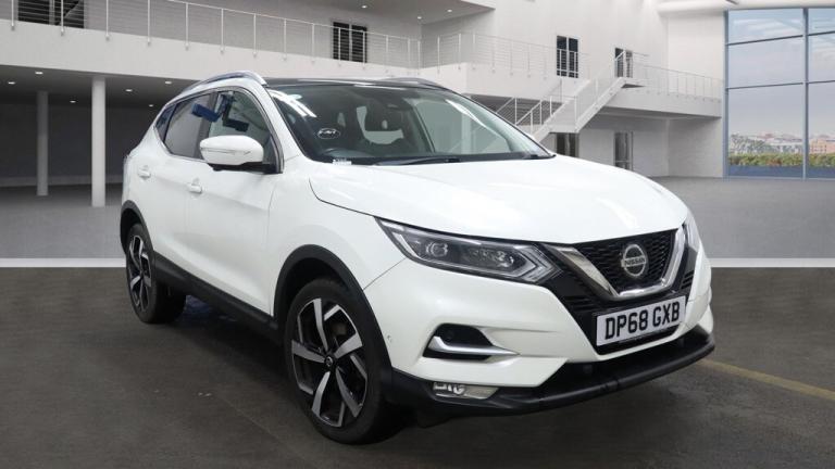 2018 Nissan Qashqai 1.5 dCi Tekna 5dr ++ PANROOF / NAV / BOSE / CAMERA / ULEZ ++ HATCHBACK Diesel...