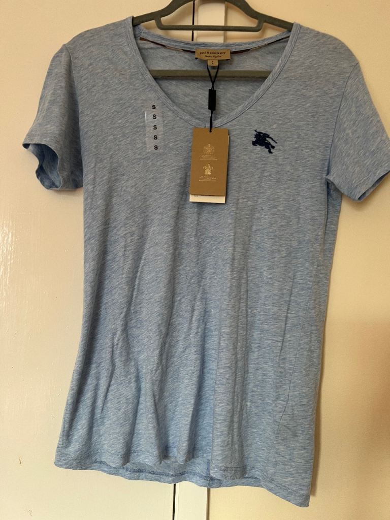 BNWT Burberry T-Shirt S/8 UK
