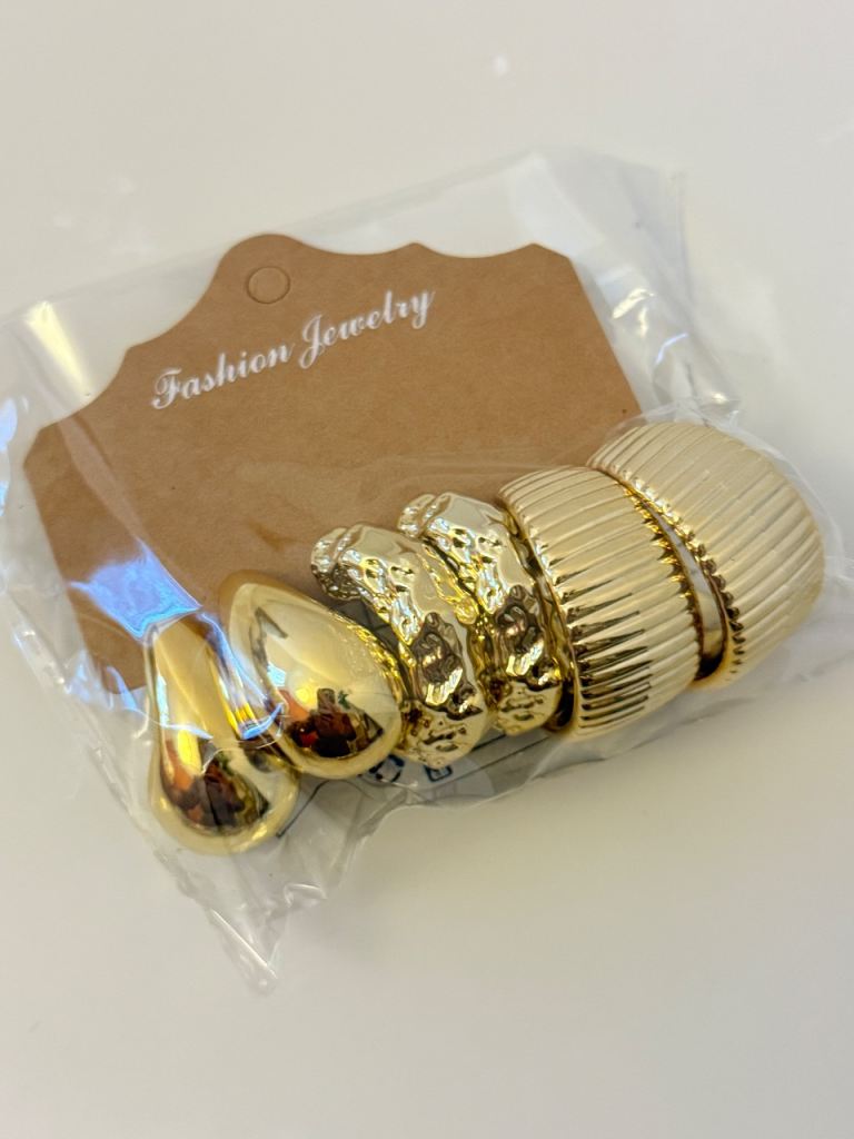 Large earrings. Design 1