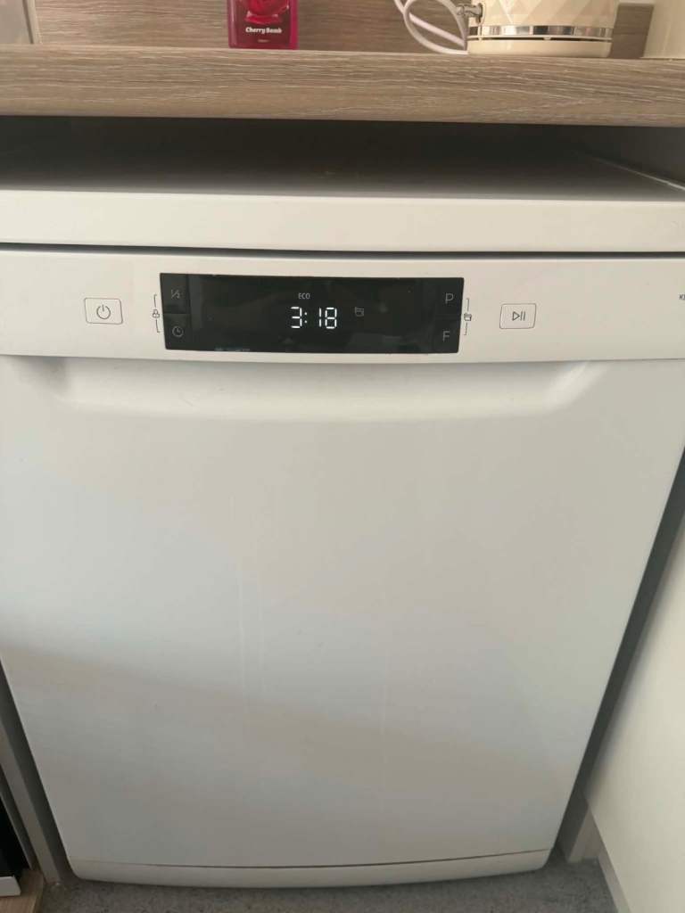 Kenwood Good Condition White spares/repairs