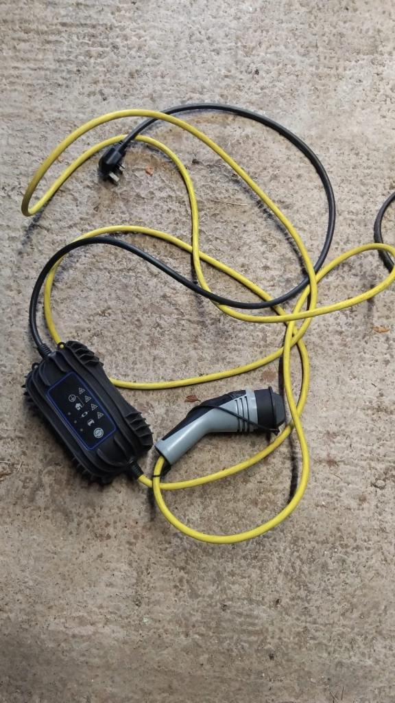 3 pin plug EV charging cable 