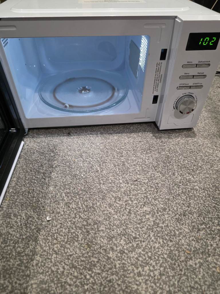 White Swan Microwave Oven with Digital Display