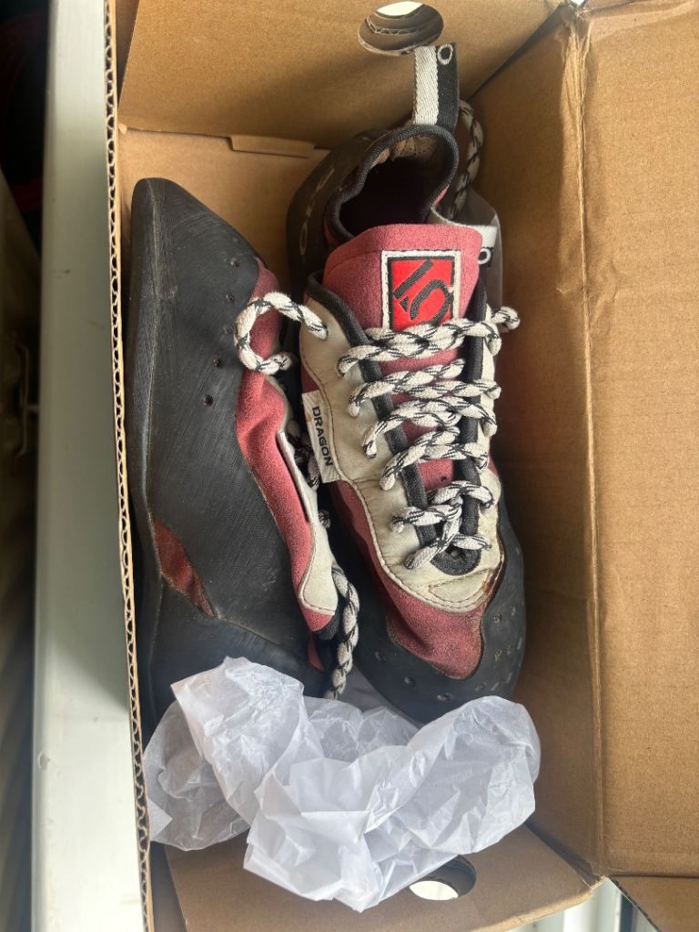 5’10 Bouldering Shoe Fit Size 9-10