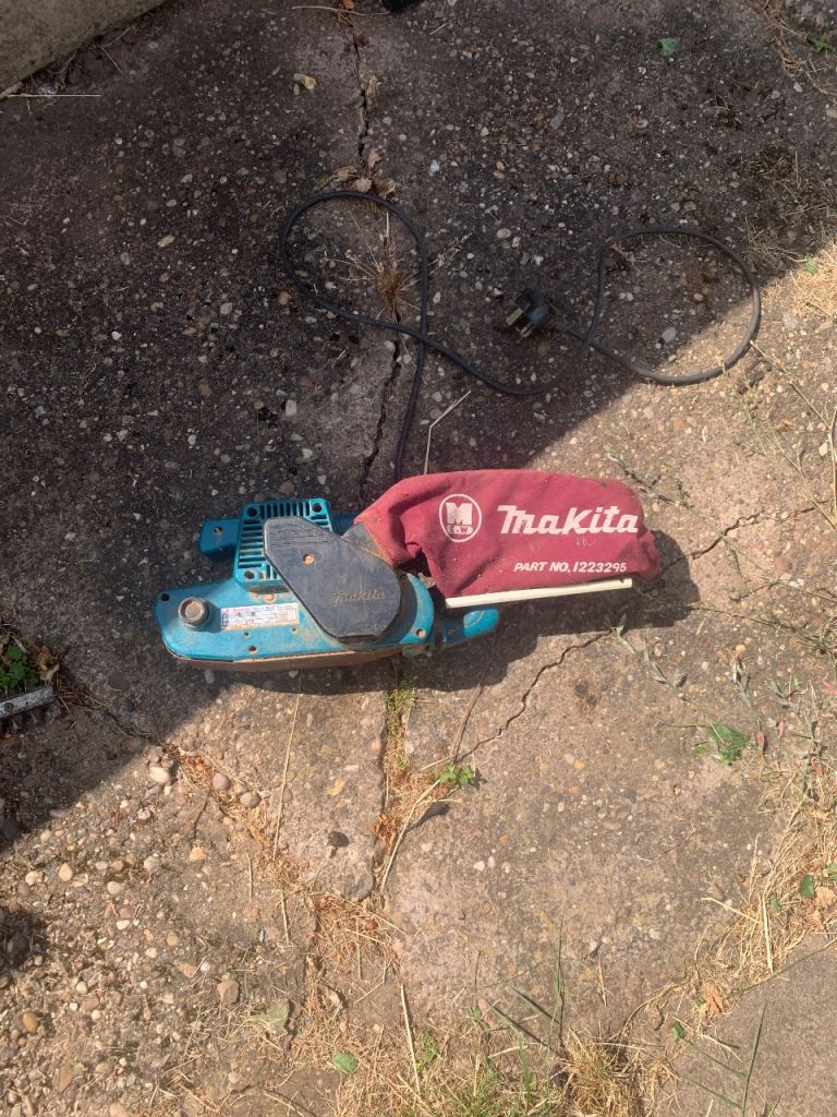 Makita Belt Sander – Good Working Condition