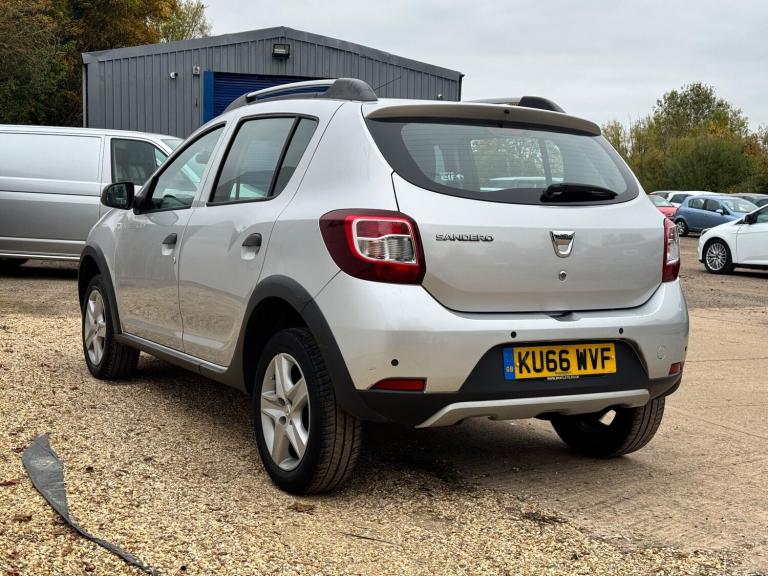 2016 Dacia Sandero Stepway 0.9 TCe Laureate Euro 6 (s/s) 5dr HATCHBACK Petrol Manual