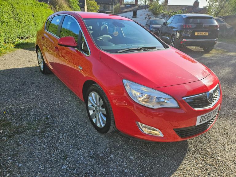 2011 Vauxhall Astra 1.6i 16V SE 5dr Auto HATCHBACK Petrol Automatic
