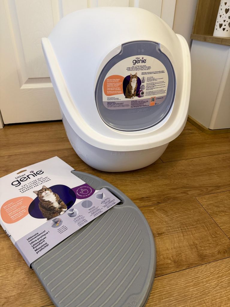Brand New - Litter Genie cat litter box and cat litter mat - RRP £65