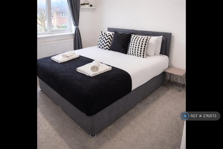 3 bedroom house in Varley Way, Mitcham, CR4 (3 bed) (#2762173)