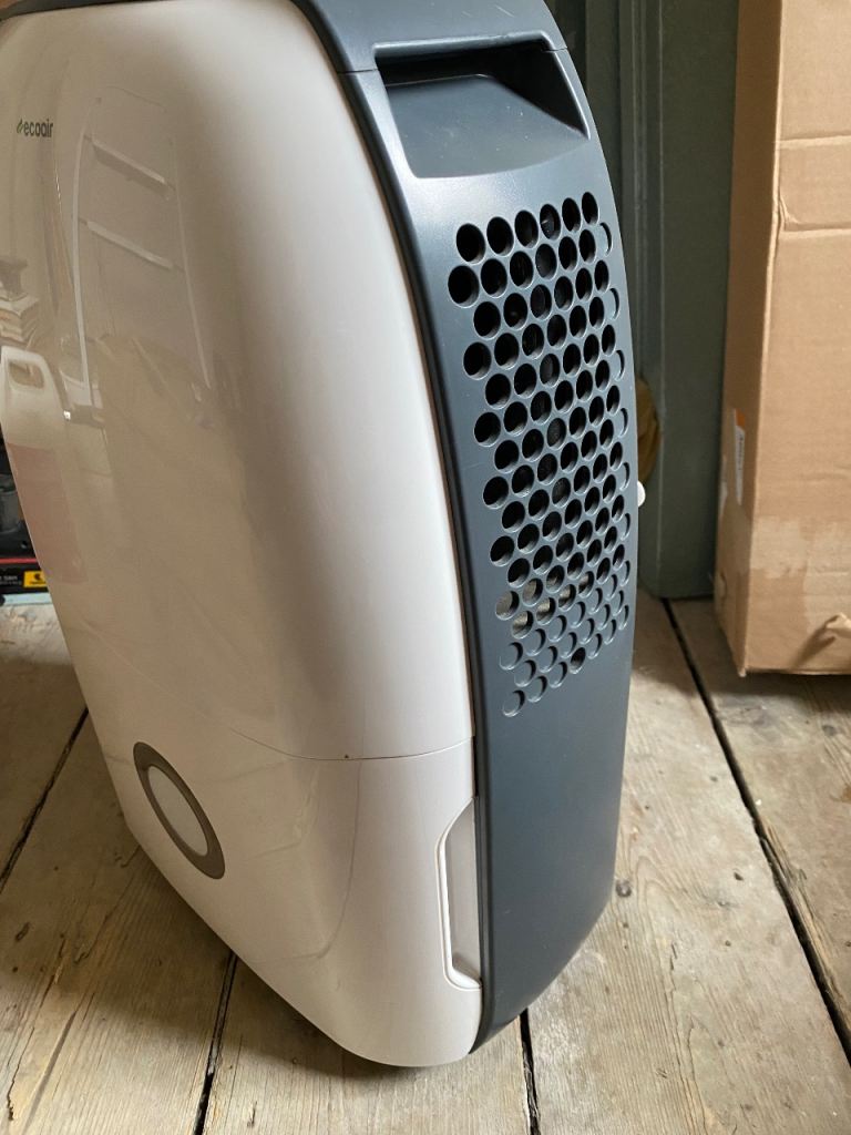DEHUMIDIFIER 