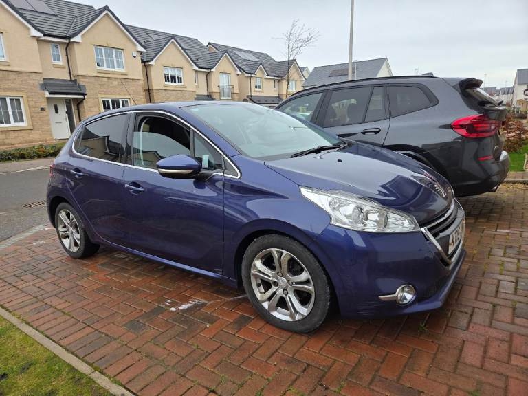 Peugeot 208 Allure 1.6 E-Hdi