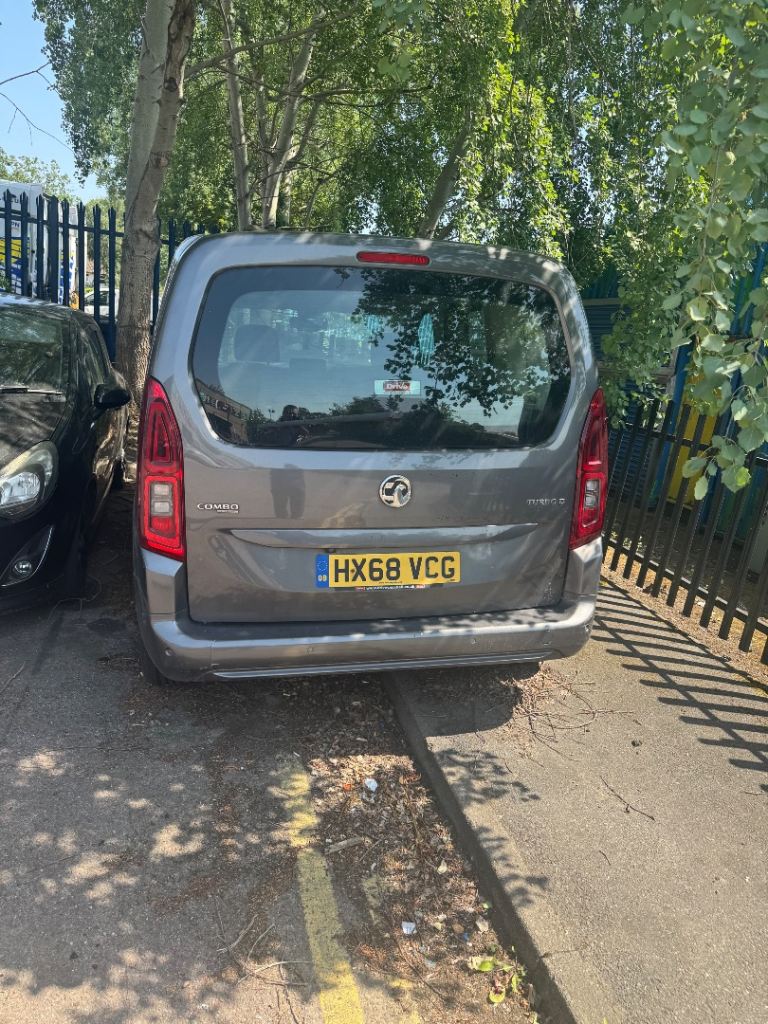 Vauxhall, COMBO LIFE, MPV, 2018, Manual, 1499 (cc), 5 doors