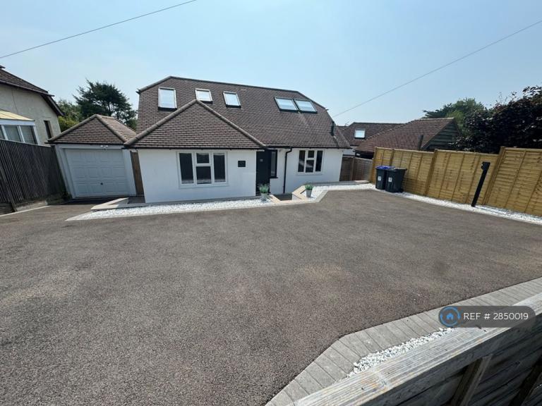 4 bedroom house in West Way, Worthing, BN13 (4 bed) (#2850019)