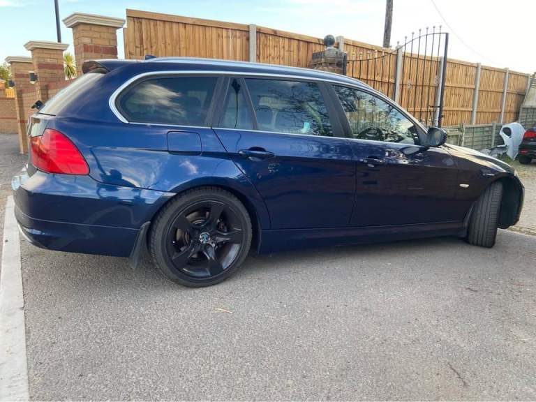 2011 BMW, 3 SERIES TOURING BUSINESS EDITION LOW MILES VERY NICE CAR