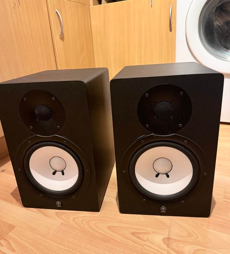 Yamaha HS8 Active Studio Monitors – Pair