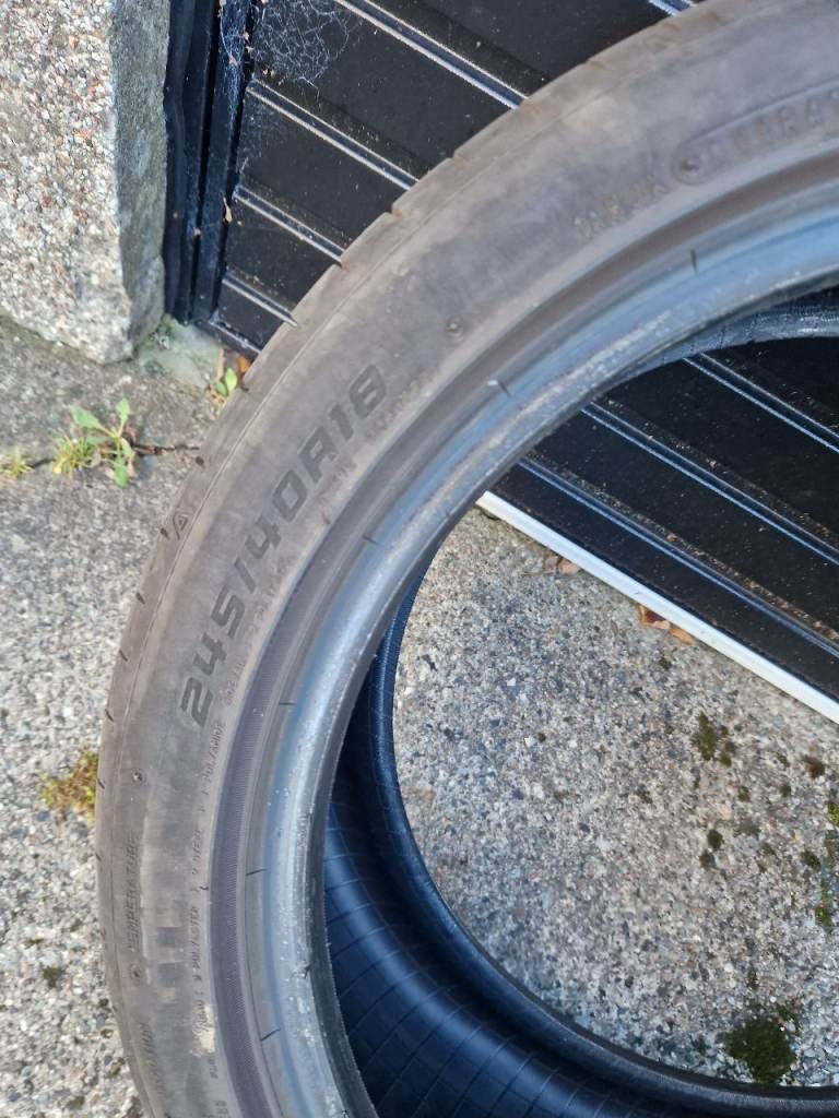 245 40 18 very good condtion 1 tyre 