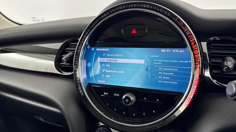 2021 MINI Hatch 1.5 Cooper Classic 5dr Auto [Comfort/Nav Pack] Petrol Hatchback Hatchback Petrol ...