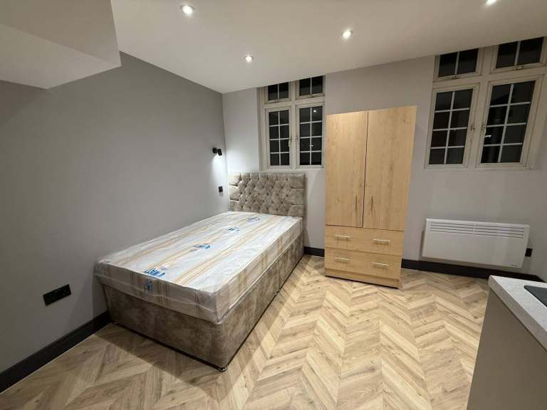 Modern Studio Rooms – Hertslet Road, N7