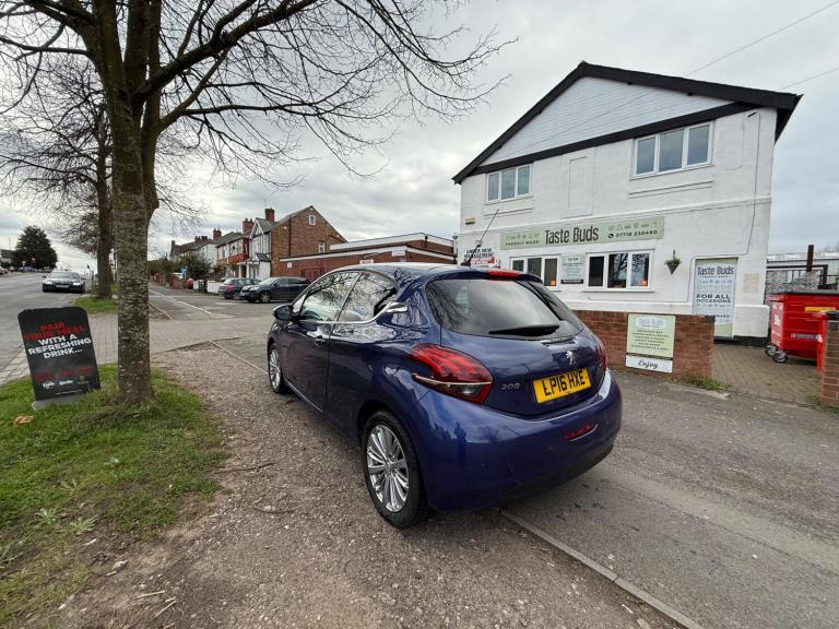 2016 Peugeot 208 1.2 PureTech 110 Allure 3dr HATCHBACK PETROL Manual