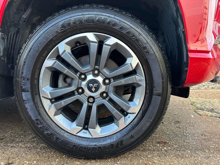 2021 Mitsubishi L200 2.3 L200 Barbarian X DI-D Auto 4WD Pickup Diesel Automatic