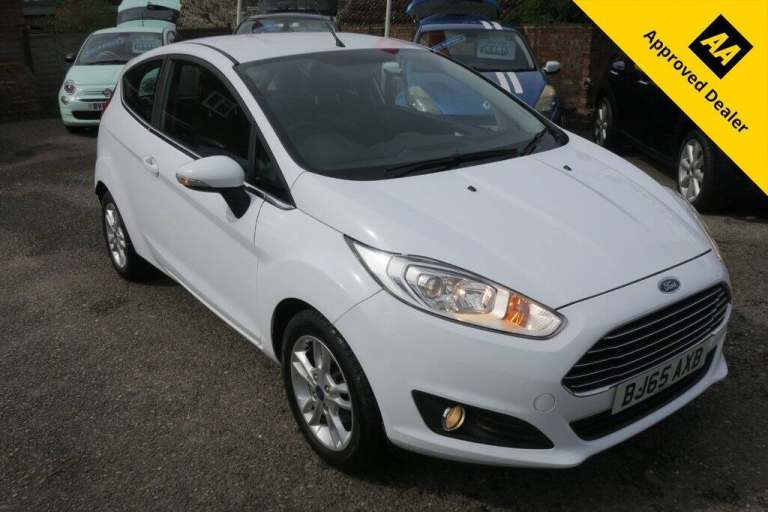 2015 Ford Fiesta 1.25 Zetec Hatchback 3dr Petrol Manual Euro 6 (82 ps) 35k  SERVICE HISTORY Hatch...