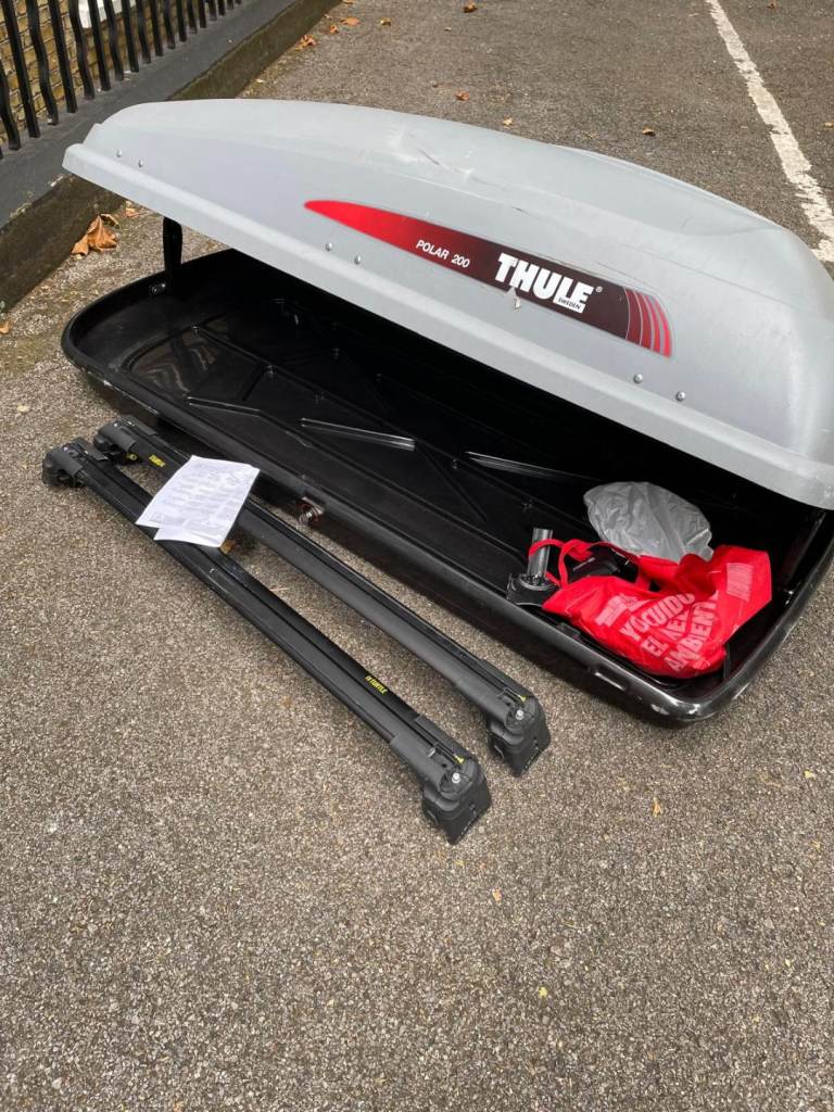 Thule Polar 200 roof box (with bars)