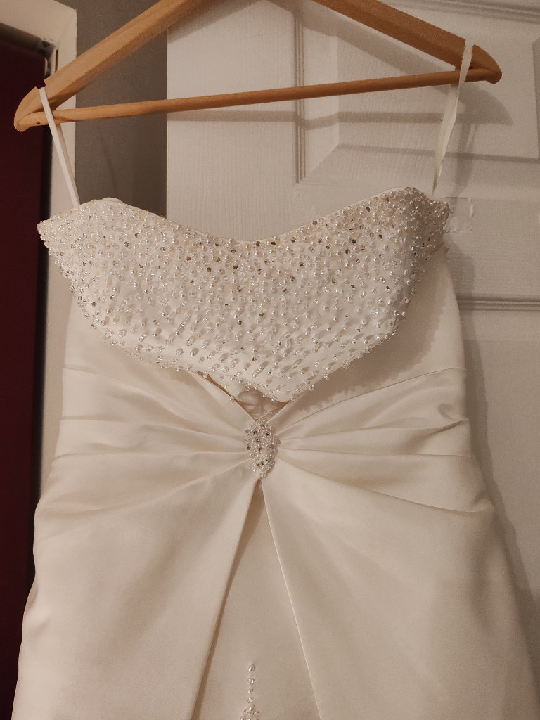 Wedding dress