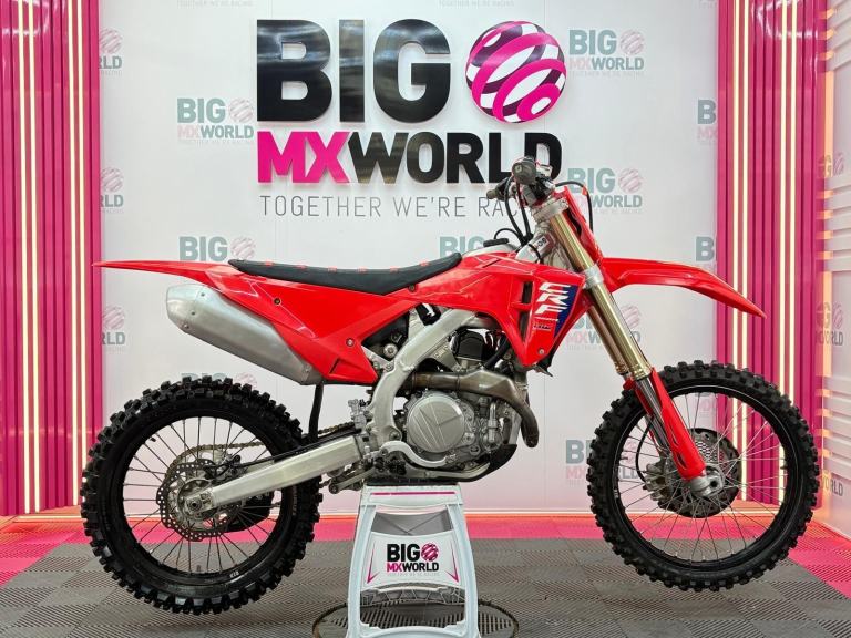 Honda CRF 450 2025 - Only 35 Hrs - Fresh Piston - Stock & Clean