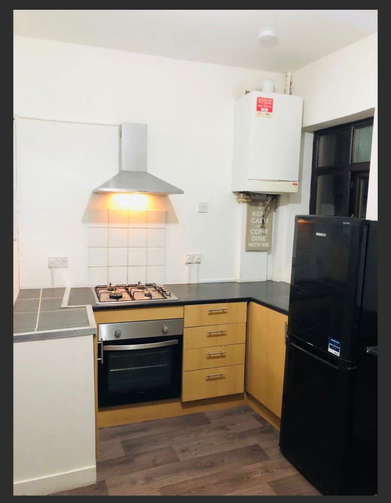 3 bed flat for rent in Cheetham Hill Manchester