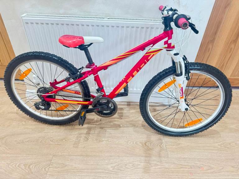 24” cube race 240 in very good condition all fully working 