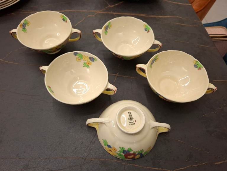 Royal Doulton Minden D5334 dinner set