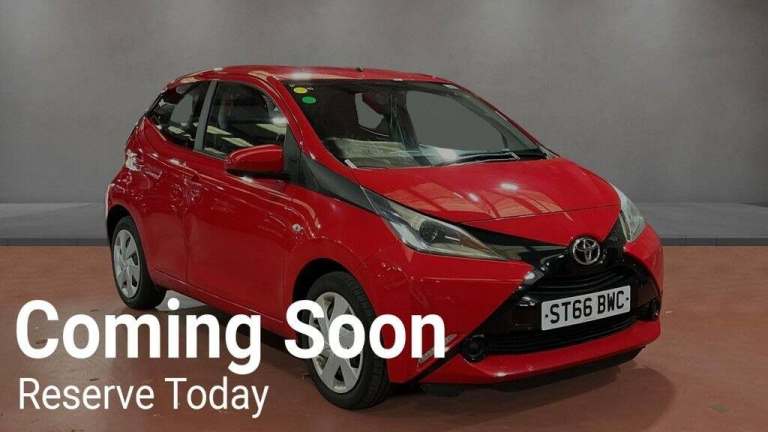2016 Toyota AYGO 1.0 VVT-i X-Play 5dr x-shift HATCHBACK PETROL Automatic