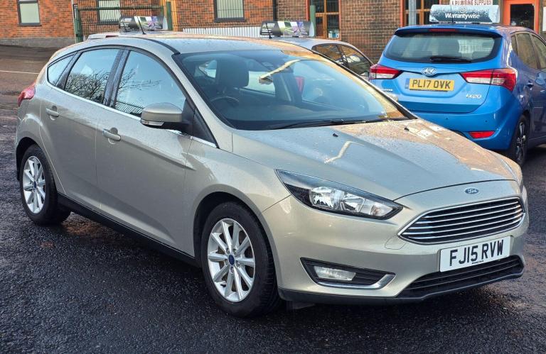 2015 Ford Focus 1.6 TDCi Titanium Euro 5 (s/s) 5dr HATCHBACK Diesel Manual