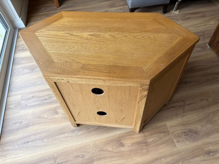 TV corner unit light oak