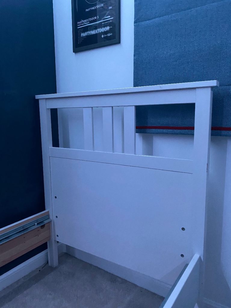 Single bed frame