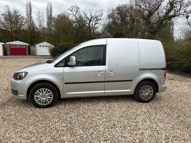 Volkswagen. Caddy - 2014 - Trendline -swb -silver 