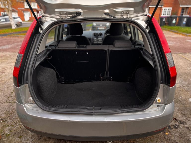 Ford Fiesta 1.25 5dr Hatchback – 2004 – Low miles (46k) – Long MOT (Sept 2026)