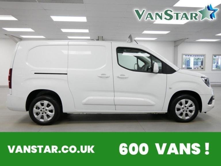 2021 VAUXHALL COMBO L2 1.5 TURBO D 100 BHP 2300 LONG LIMITED EDITION 6DR ( NAV )
