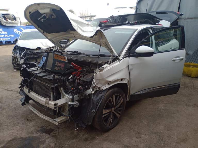 BREAKING PEUGEOT 3008 1.2 PETROL 2018 STOCK NUMBER YY45